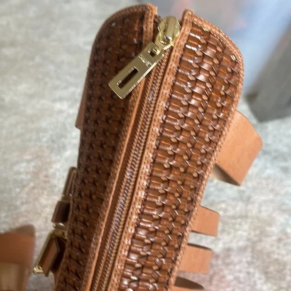 SCHUTZ Gladiator Heeled Sandals- Incredible Brown Leather Gold Hardware Sz 40 - Picture 5 of 9